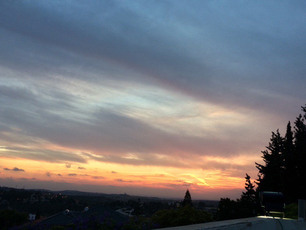 anneinpt's tweet photo. Dramatic sunset in Karney Shomron this evening. #israelisreallycool https://t.co/YJ1qgtwSCC