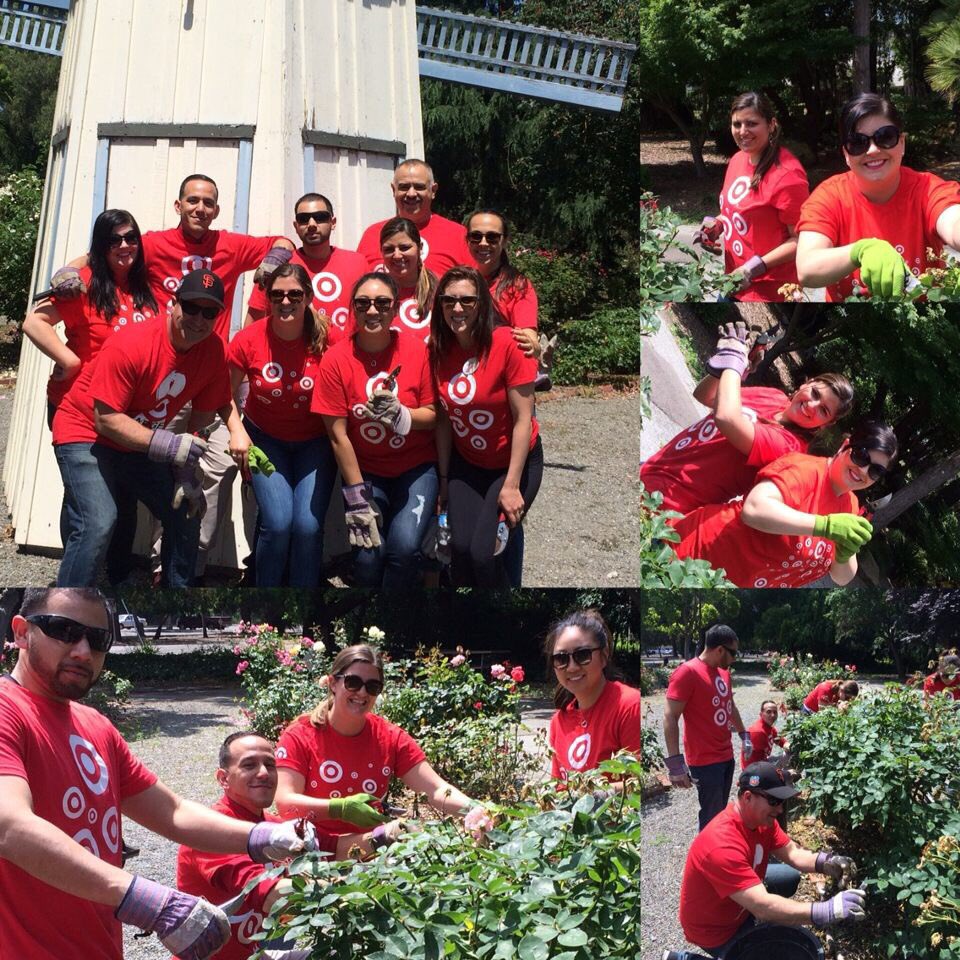 Week of Giving with D237 team! <a href="/kisa_lew/">Kisa Lew</a> <a href="/JamieTajii/">Jamie Tajii</a>