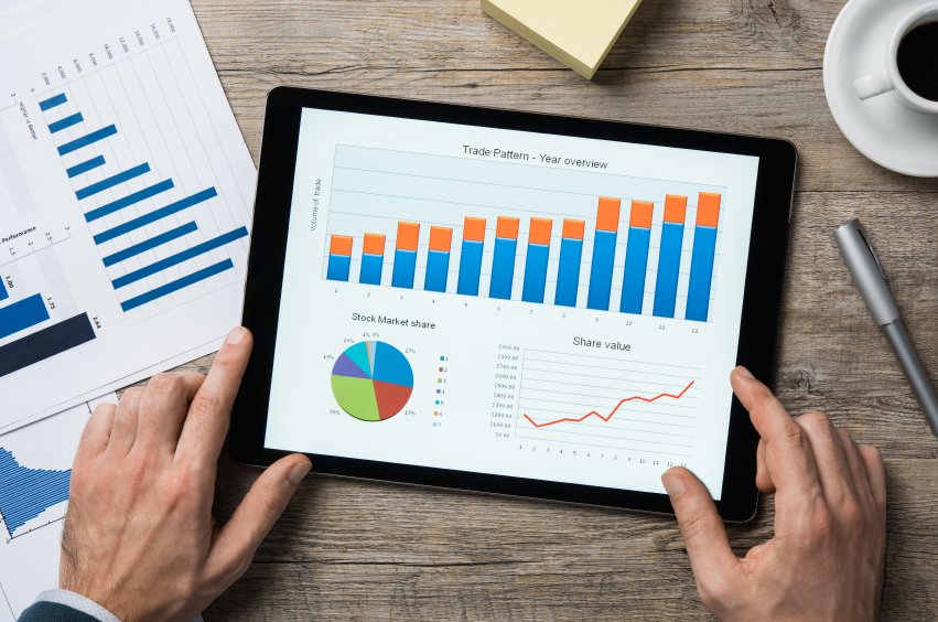 LighterCapital's tweet photo. 3 shortcuts to avoid when calculating your #SaaS metrics by Deva H., #founder of @Opstarts: https://t.co/wI99KjPxa5 https://t.co/A94EPUxTYI