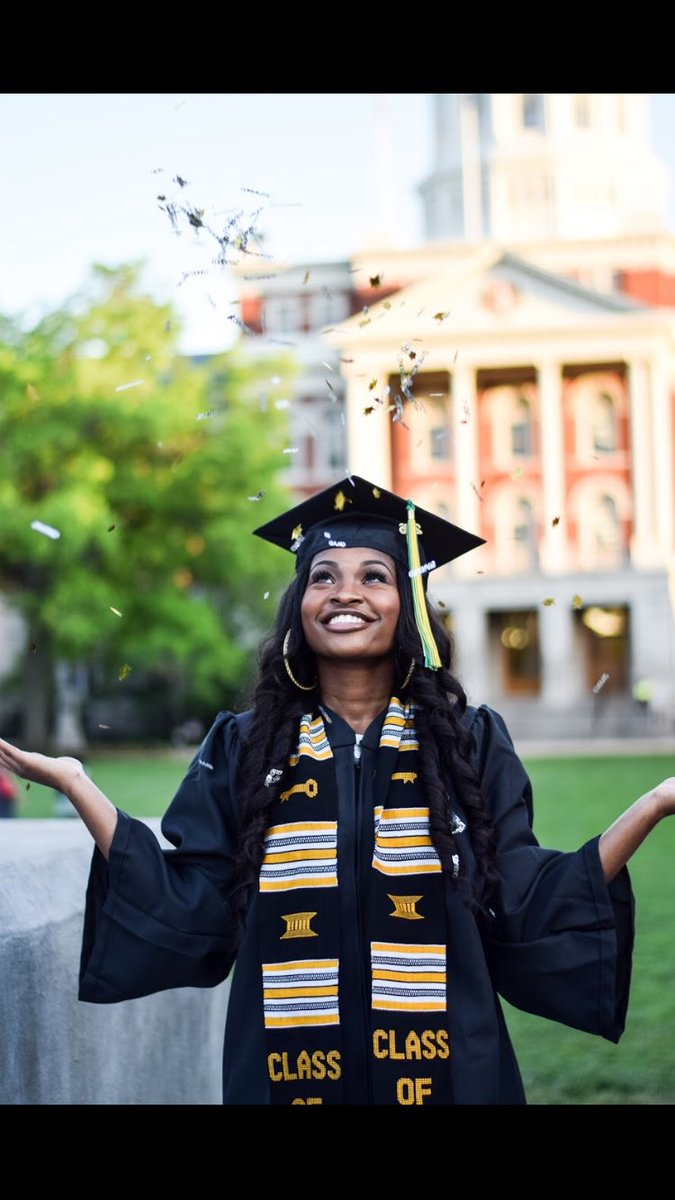 SumthinAboutBri's tweet photo. 🎓🎊✌🏾 https://t.co/bvKhP0yxgf