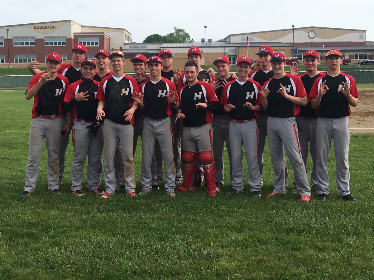 dharvey77's tweet photo. 3-peat #SectionalChamps #WonNotDone #BetterFields #OnToTheNext ๐ฏโพ๏ธ https://t.co/lzqUA62gZD