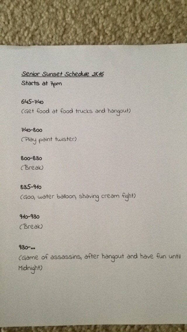 VibeJustBe's tweet photo. Here is the schedule of what will be happening at senior sunset !! https://t.co/JQWCganTXD