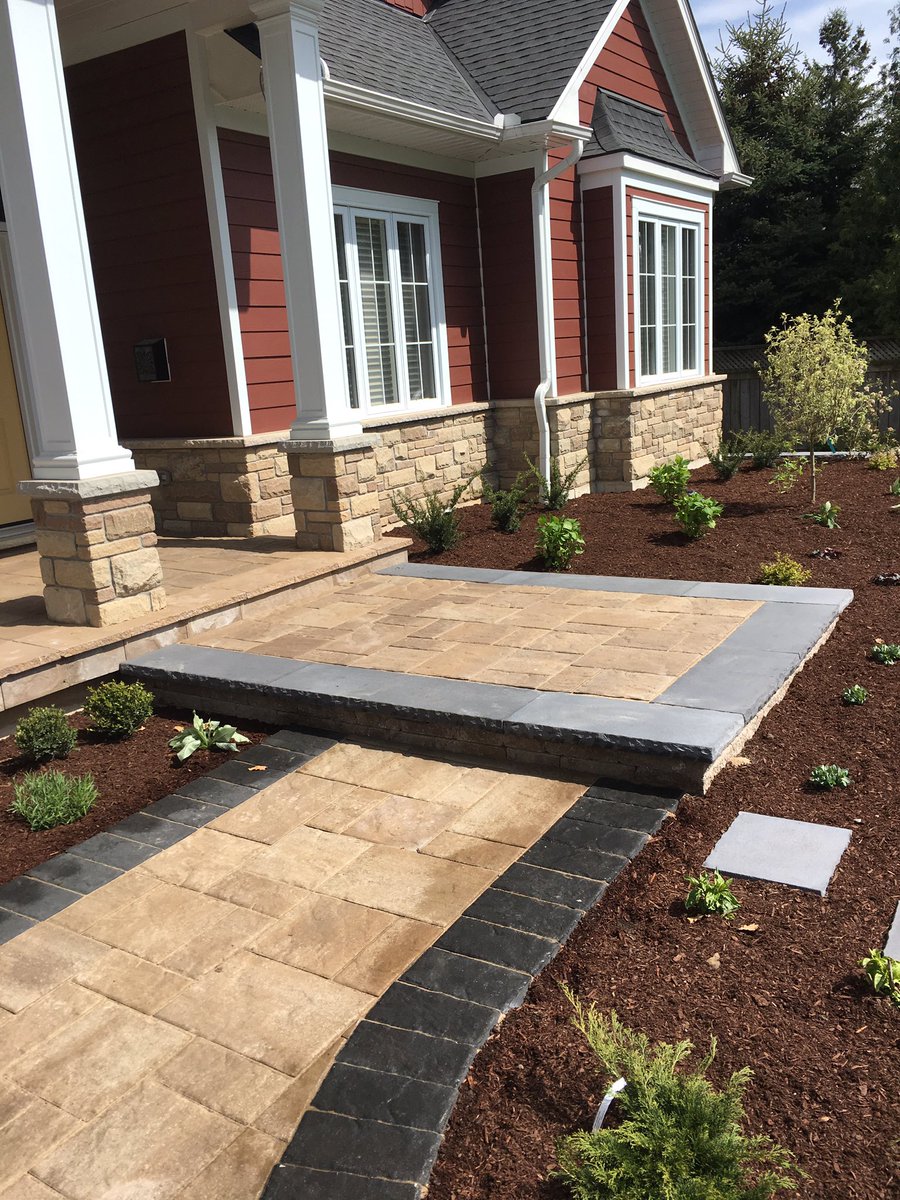 46NEILscaping's tweet image. @TechoGP @techobloc @paverpete1 @alexcadieux another blu 45,60,80 project done love this stuff looks so good
