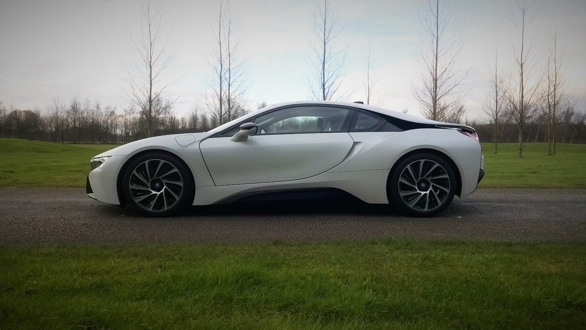 FastFoxAdam's tweet photo. The fantastic futuristic #BMWi8 Great Drive #BMW @jct600 @MODEforLuxury #MODEdrives #Supercar #Luxury @BMW_UK @BMW https://t.co/sftB0EaOqu