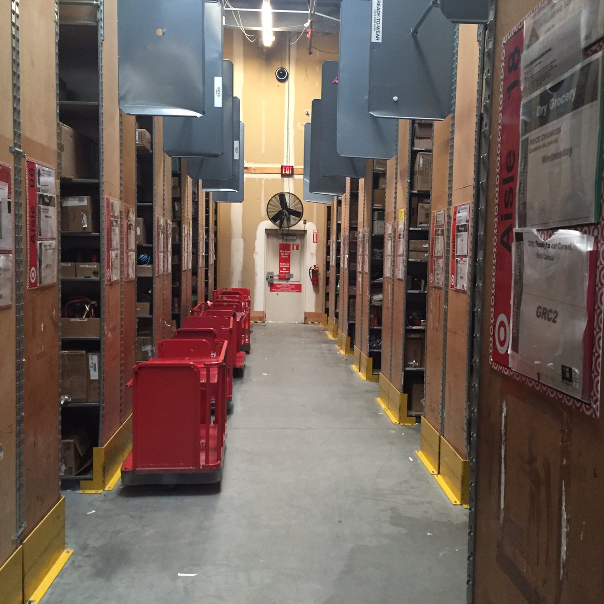 ColeW1084's tweet image. Clean backroom makes closing a breeze. #EverythingHasAHome #T1315 @NikoGonzo122 @neilstrongTGT @james_pareti
