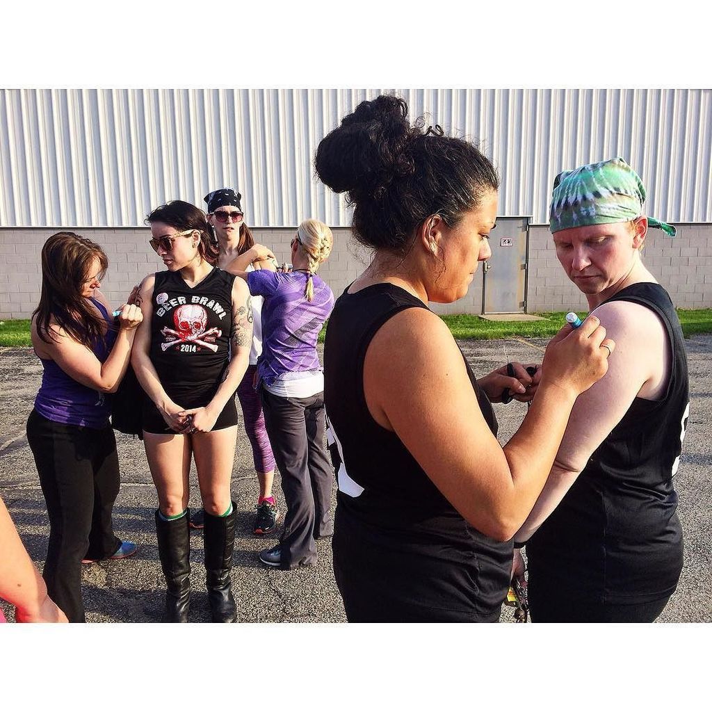 grandraggidy's tweet photo. Getting numbers on before scrimmage #grrdoffskates #grandraggidyrollergirls #grrd #grandra… https://t.co/NOyAFWcjB8 https://t.co/dxBlsAiPdI