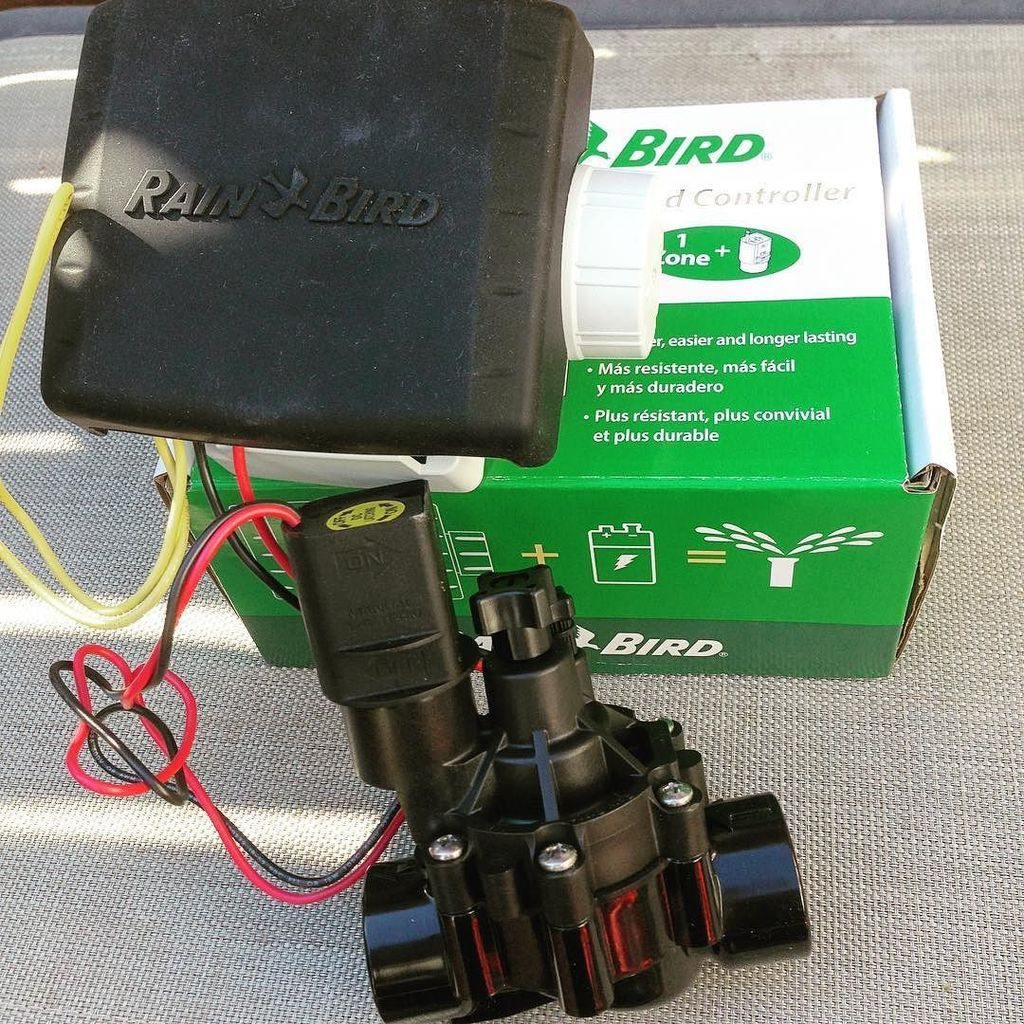 Hortiman's tweet image. I had an interesting morning testing some of the new #RainBirdCorp #irrigation controller prototypes at #Watermatic…