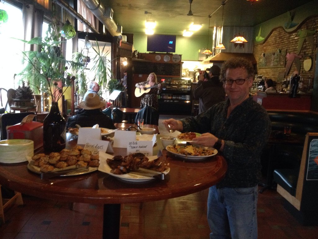 playlistMN's tweet image. Crazy good snacks at the 218 Taphouse! And live music. #Virginia #hospitalitydoneright