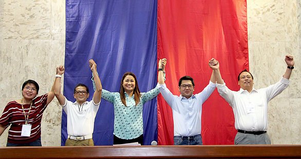 LocalPoliticsPH's tweet image. ‘Bistek’ pa rin sa QC
Last term na! &amp;gt; goo.gl/IlMl2A