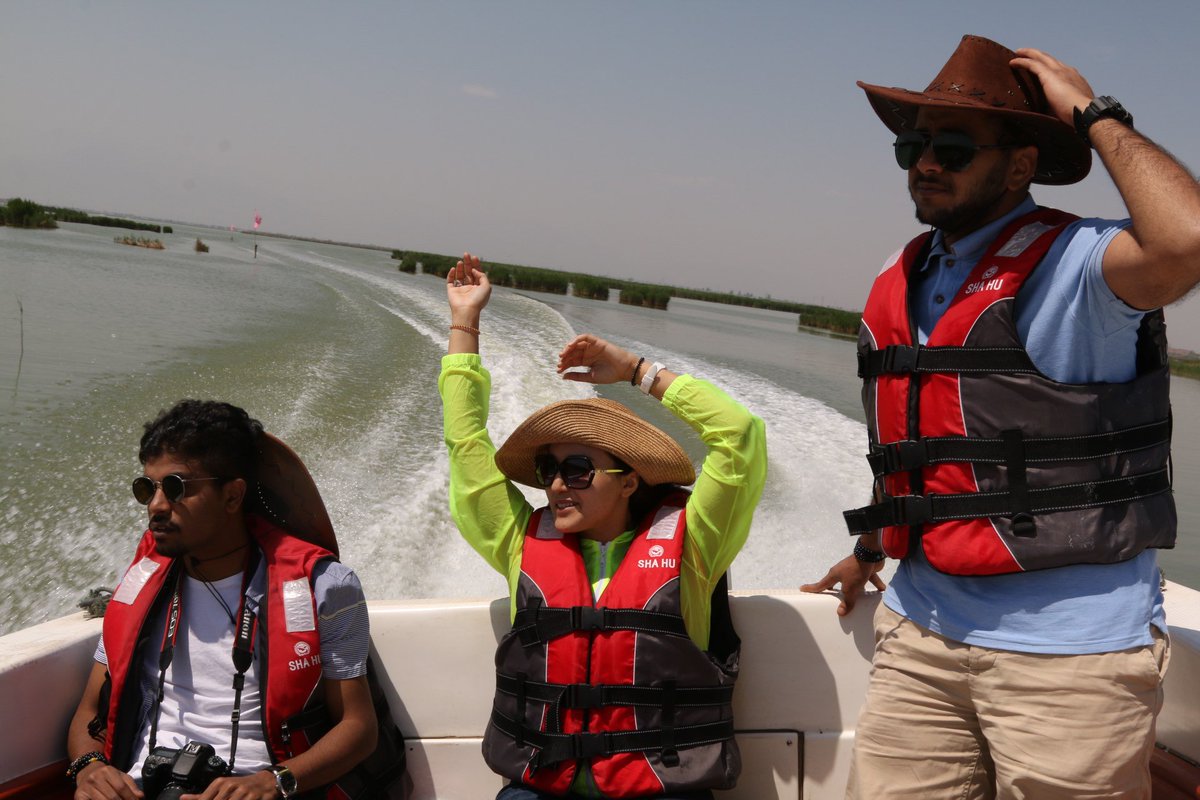 DiscoverNingxia's tweet photo. #REPLY2FLY2NINGXIA: Day 2 of the trip with a visit to the #ShapotouDesert area. The winners rode a speed boat! https://t.co/7G4jXQzynx
