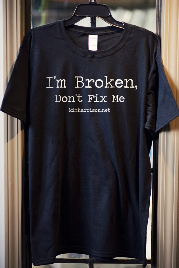 bedoshirts's tweet photo. "I'm Broken, Don't Fix Me" @BurningBunnies #unisex #tshirt #tee available now! #KimHarrison  https://t.co/gRTbvGSSRL https://t.co/non4sbe0nM