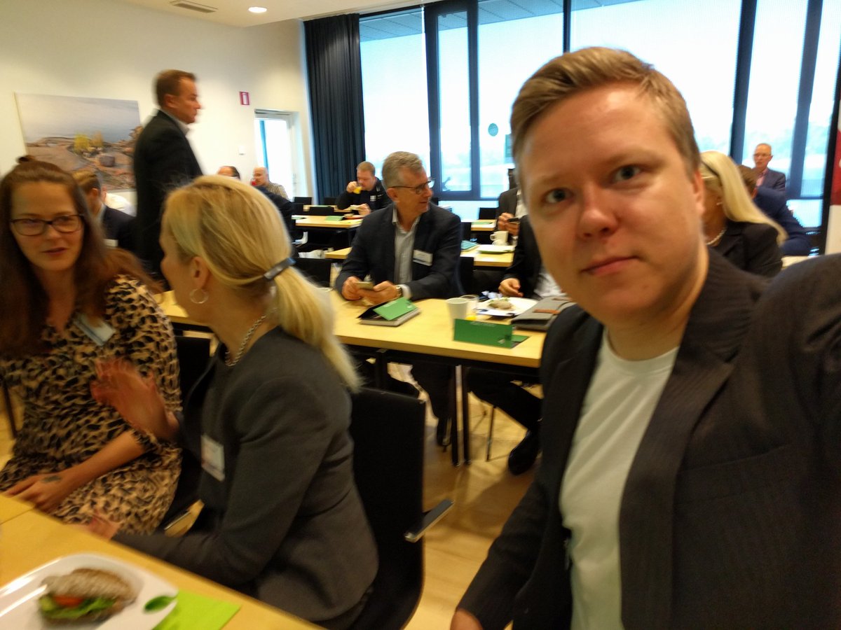 Aamu alkaa <a href="/kasvuopen/">Kasvu Open</a> Kiitorata 2-päivällä. 15 kasvunnälkäistä yritystä sparrauksessa.