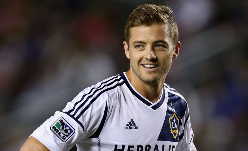 レインボーアイル Rainbow Aisle 5 12は ロビー ロジャース Robbie Rogers さんのお誕生日 アメリカのサッカー選手 ナショナルチームにも選出 現在はギャラクシーに所属 13年にカミングアウト T Co Ucukbfzjuv