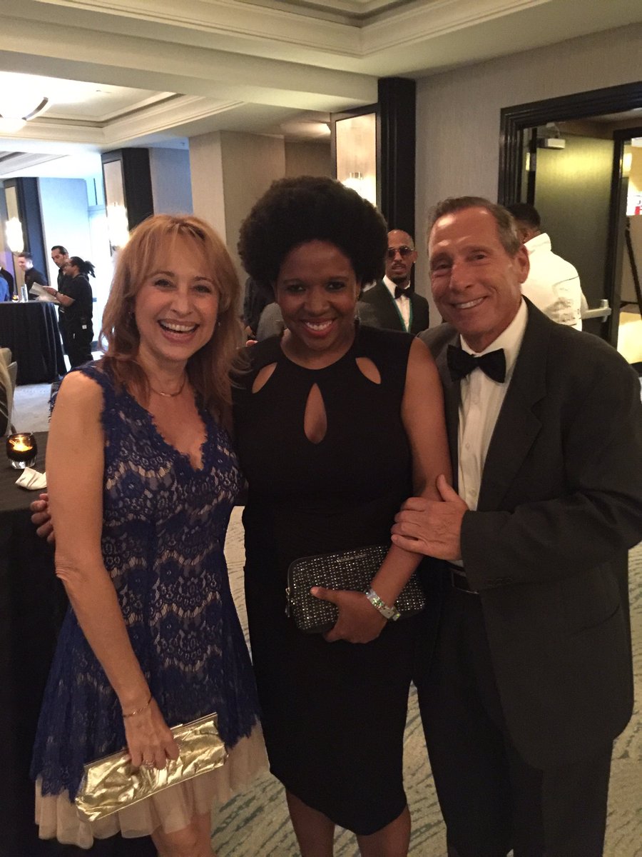 yolyavalosc's tweet photo. @bquatemusic presente en #ElPremioASCAP felicitaciones a todos los autores y editores ganadores. #Bquate #Ascap2016 https://t.co/5pwDV06eJg