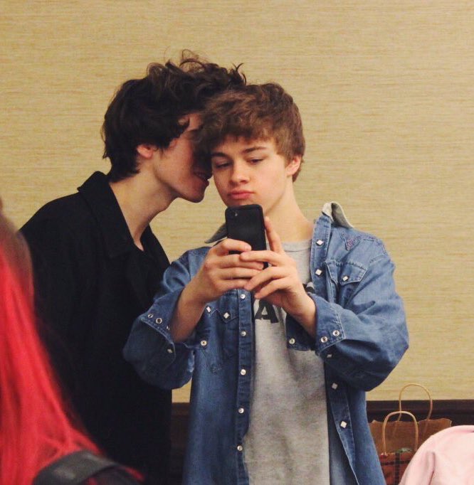 lemme whisper in your ear 🙈💕