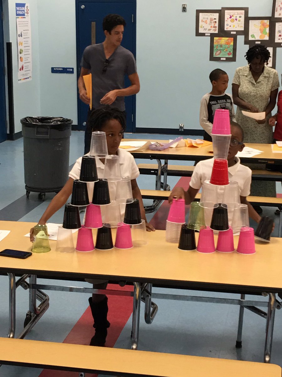 mimijensen1's tweet photo. Engineering #steamextravaganza #bennettelementary https://t.co/UKXobkxDJY
