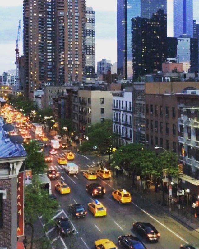 LifeAtWarpSpeed's tweet image. our dreams will carry us. 🌃🚕
・・・
#findingmagic #hyperlapse #viewfromhere  #vscocam #nyc #i… ift.tt/1T7ftY0