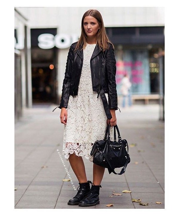 andreaslookbook's tweet photo. Street style #littlewhitedress #lwd #streetphotography #streetfashion #trending #wardrobe #fashionblogger https://t.co/TkViK47Ekq