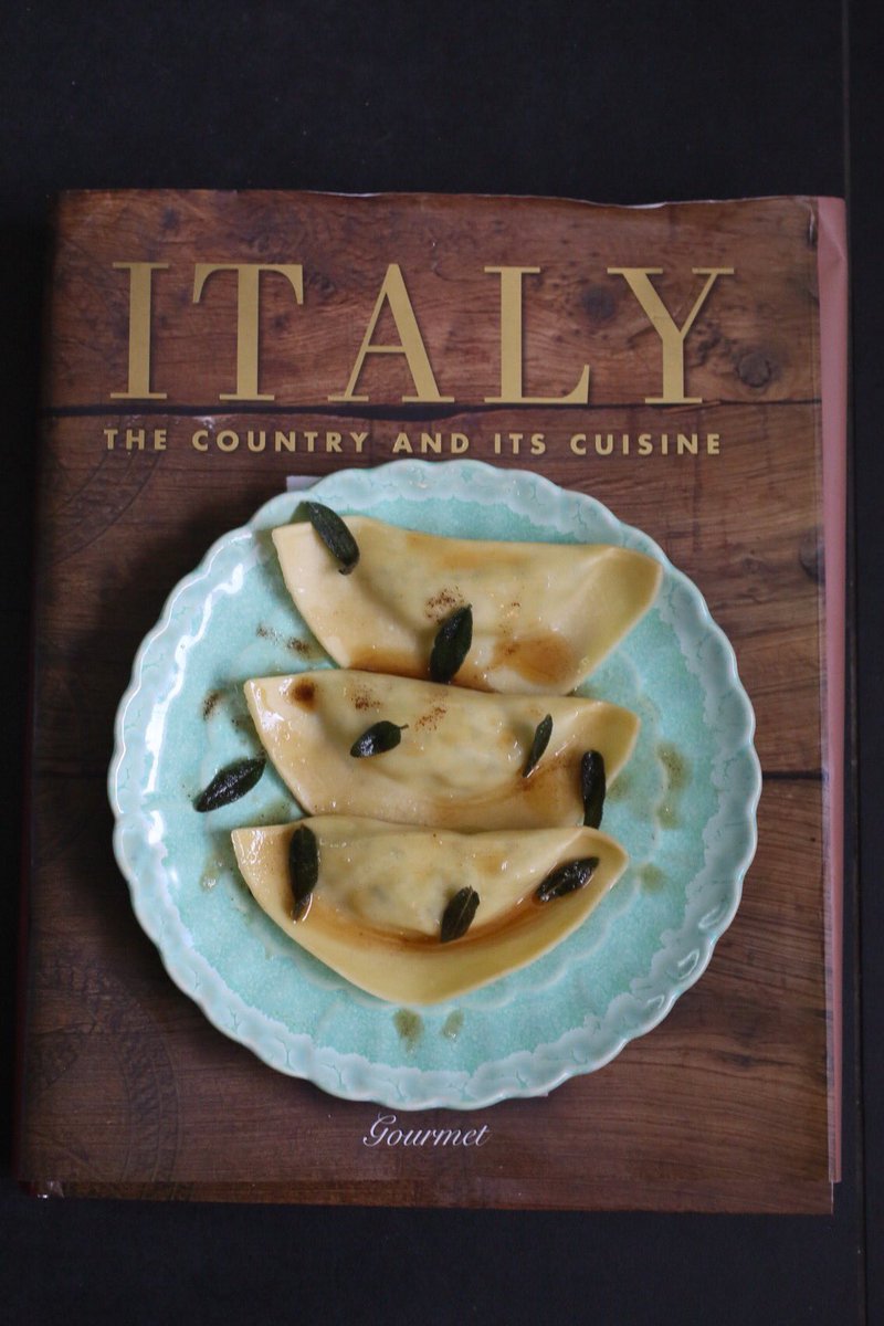 Dannypasta01's tweet photo. Some book covers from yesterday with @SquawkMedia1 not my book,just having some fun with my dish. They look good 😍😜 https://t.co/qawaH1I0Cc