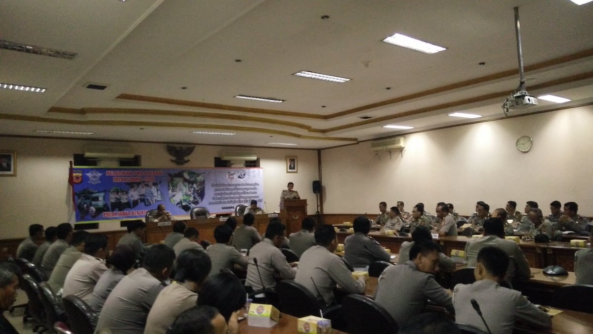 Lat Pra Ops Patuh Lodaya - 2016 Polda Jabar m.facebook.com/story.php?stor… #RTMCjabar
