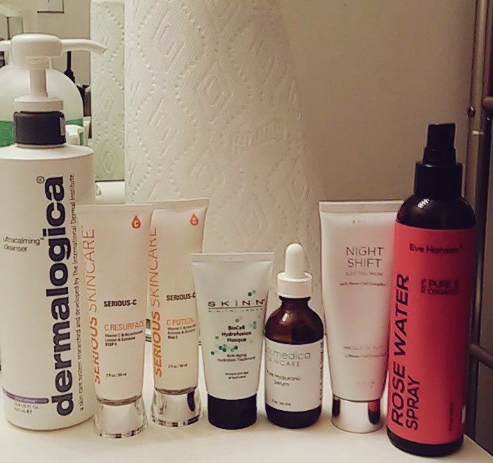 NicWithLove's tweet photo. Tonights 🌙 #skincareroutine #cleanse #exfoliate #antiagingmask #hydratingserum #rosewater #toner & #sleepingmask https://t.co/rbmzpcokzY
