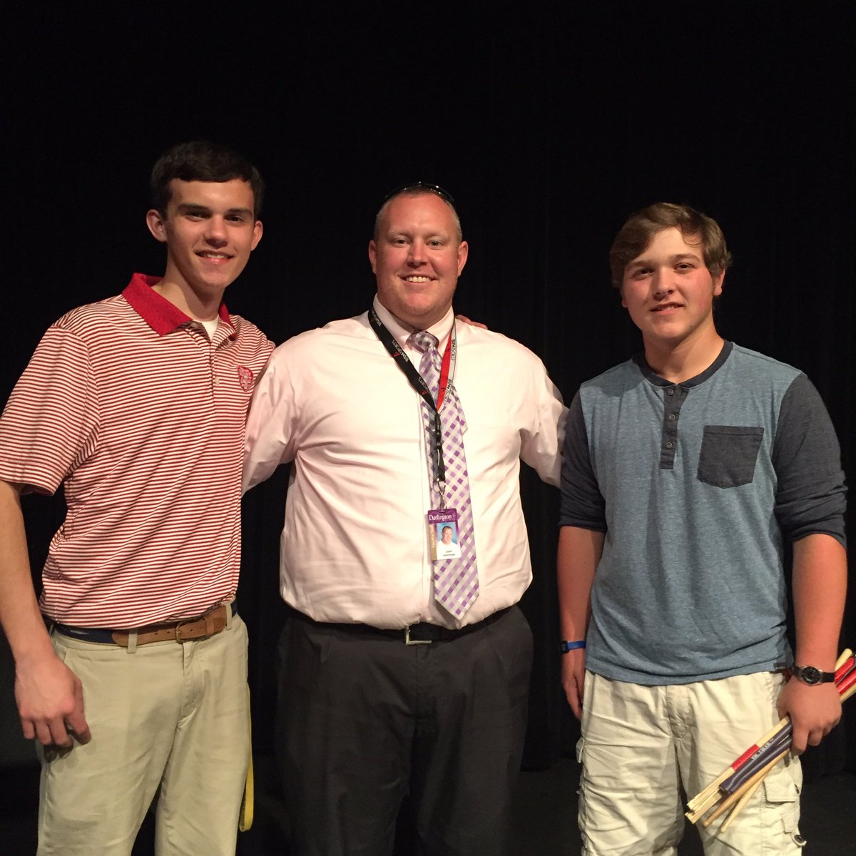 JnTripleAs's tweet photo. An honor to hang with these 2 men tonight!  @danieltmorris @RockerZane #DARGOLF @Darfinearts https://t.co/ZYmJHlEIpq
