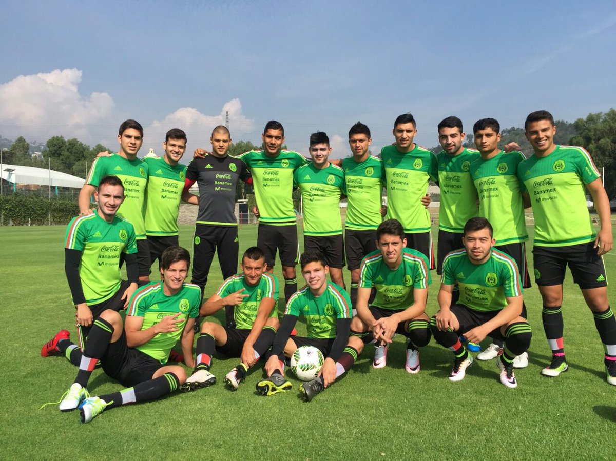 miseleccionmx's tweet photo. #NotiTuit @CocaColaMx #Sub23 ¡A doble sesión! Los trabajos rumbo a @TournoiToulon están en marcha. https://t.co/t4fNWfBppg
