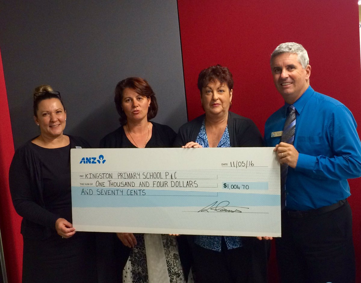 #ANZ #Australind #BigSupportforLocalSchools #Givingback #BigCheque <a href="/ANZ_AU/">ANZ Australia</a> <a href="/ChidlowlLloyd/">Lloyd</a>  facebook.com/leanne.coutts.…