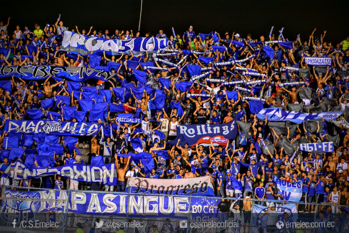 CSEmelec's tweet photo. #ElClásicoEsAzul Postales del Clásico que venció el Bombillo. @CSEmelec 2-1 @BarcelonaSCweb ⚡👏🏻💙 https://t.co/acuaoCV2Pb