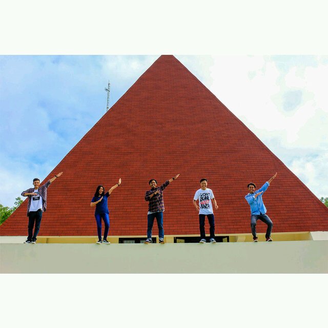 Jolyon (@riandriyan) on Twitter photo 