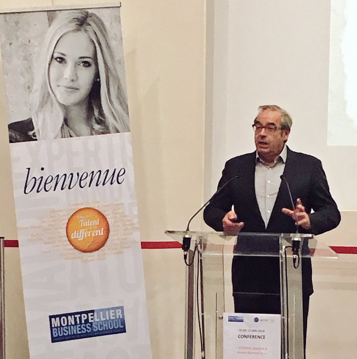 MlleMarieGreg's tweet photo. Un début de conférence #OnFire avec @pascalpicq @DidierJourdan1 @Montpellier_BS 😎 #Consulteam https://t.co/lYCcSkf6E3