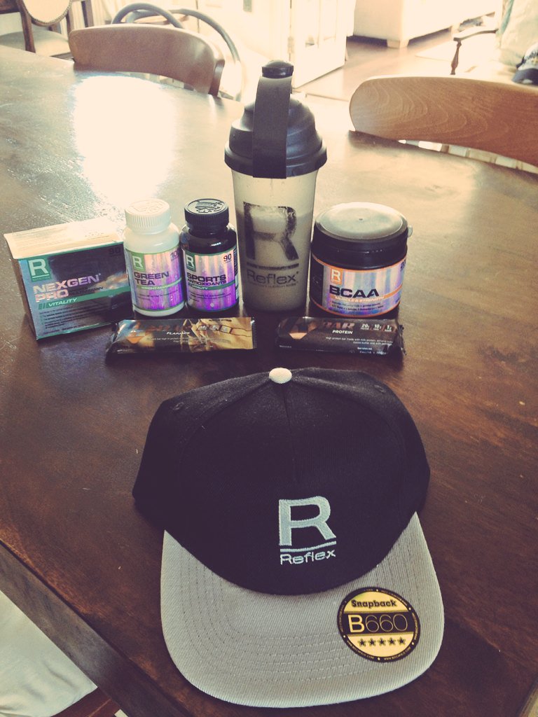 LukeCarson23's tweet photo. Today my @ReflexNutrition essentials are : #NexgenPro #Rbar #GreenTea #BCAA #SportsAntioxidants #InstantWheyPro π₯ππ₯ https://t.co/E7934cLP4D