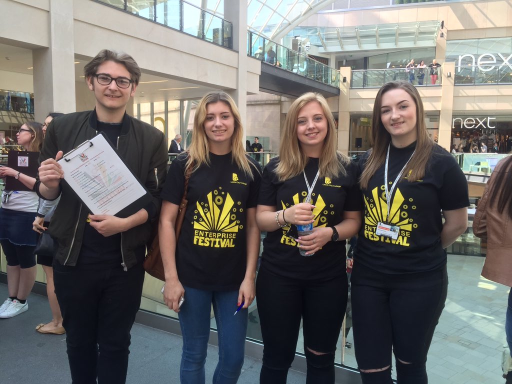 Businesslcc's tweet photo. Our business students conducting market research at the enterprise festival @leedscitycoll @TrinityLeeds #leeds https://t.co/GmEiP2G0vv
