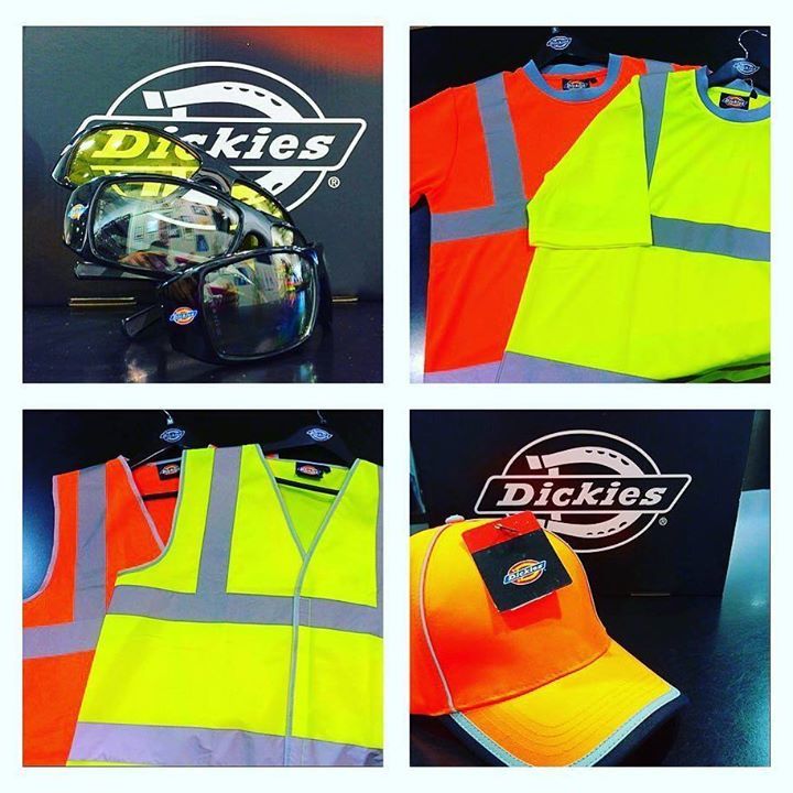 Imtiaz_52's tweet image. ift.tt/1xArJpq Its a beautiful day but we still have to work! ☀️ Stay safe in the sun with dickies #junct…
