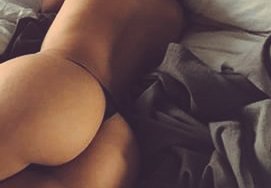 arantmar01's tweet photo. Hoy se me antoja tenerte en mi cama... y mañana tambien! Rico dia muchos kisses @sexycaracascom @labocaroja https://t.co/zOtlcDsGZj