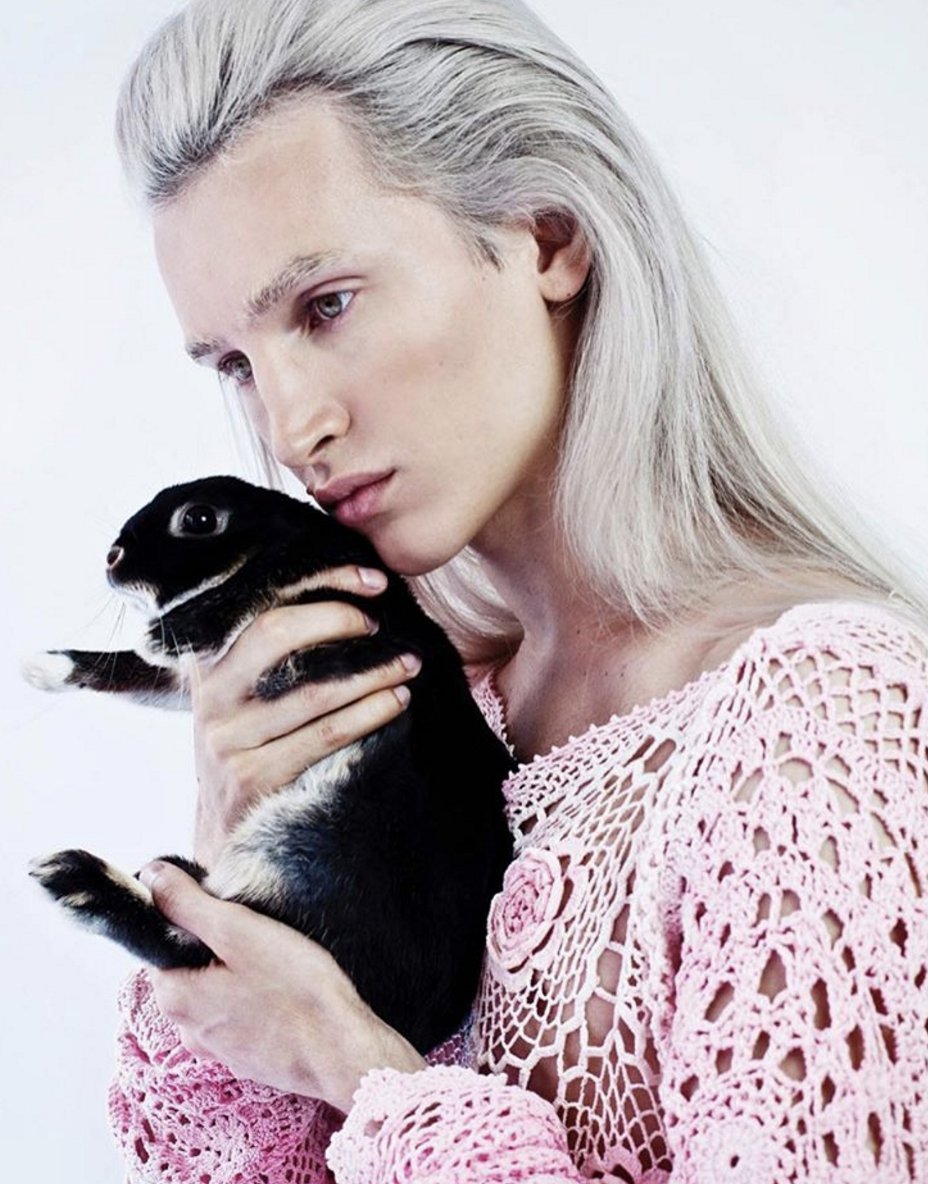 BeExposed_'s tweet image. We are sooo feeling this pink hand crochet top shot for our "Air" issue!! Designer: Anna D'Souza! Love love love!