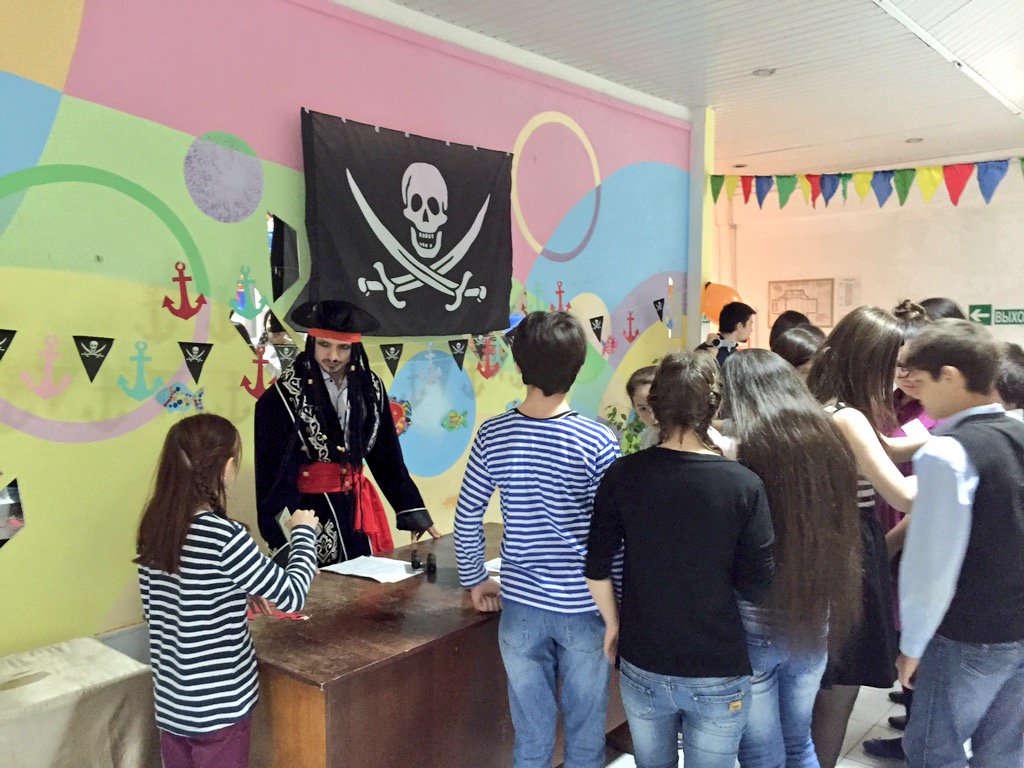 В Кировском районе проходит квест среди школьников: "Пираты Карибского моря"