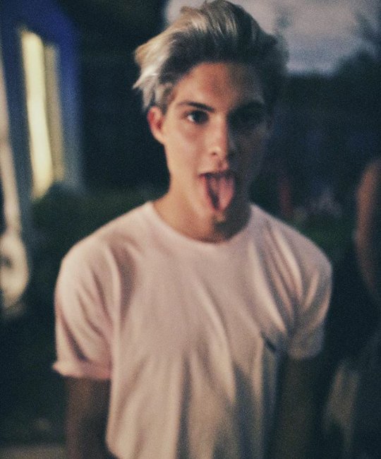 roleplayerhelp's tweet photo. ㅡ Connor Haddadin ㅡ
Instagram : connor.haddadin https://t.co/JXjgQIEm2I
