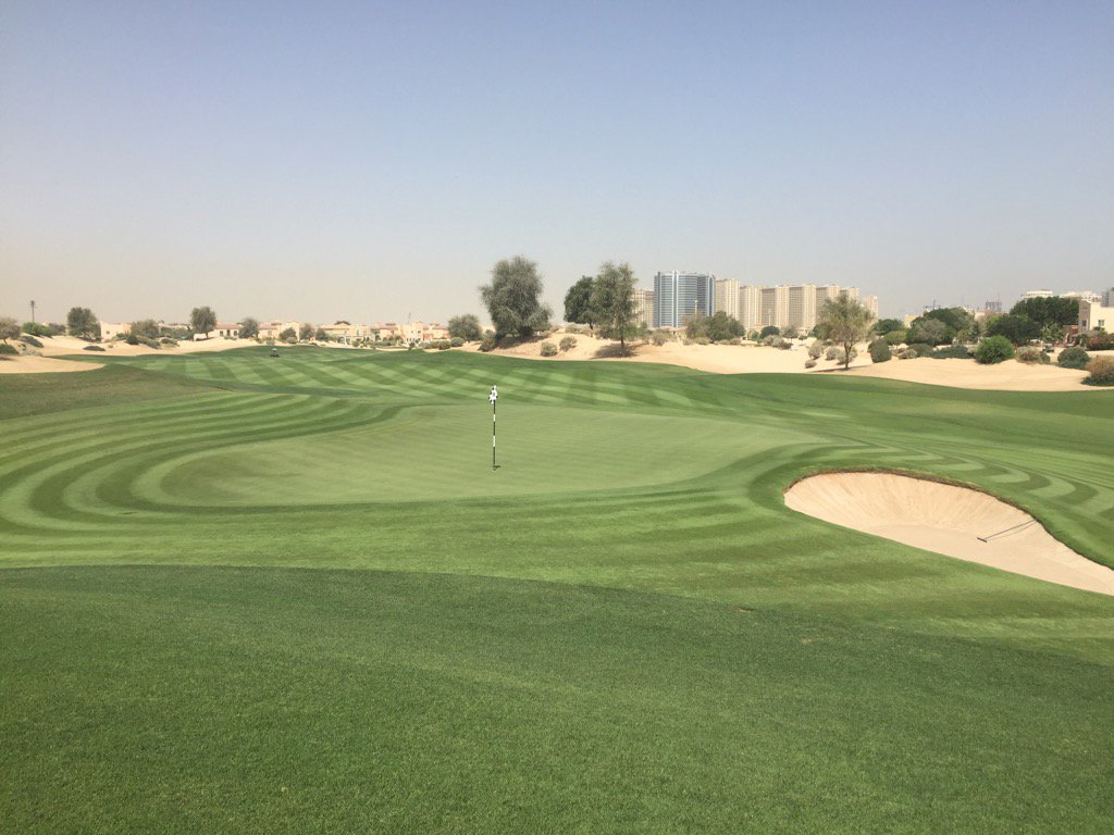 clintonsouthorn's tweet photo. It's a little warm, but the course is still holding up @theelsclubdubai @StuartHorwood @Troon @ErnieElsDesign https://t.co/EC3rC0Je5x