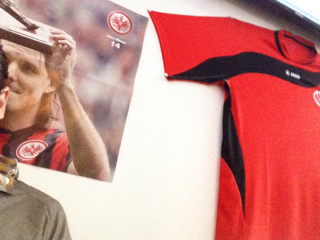Ph_Ha's tweet photo. Wenn einem der Fußballgott über die Schulter blickt. #AMF14 https://t.co/kaFlgNsUpa
