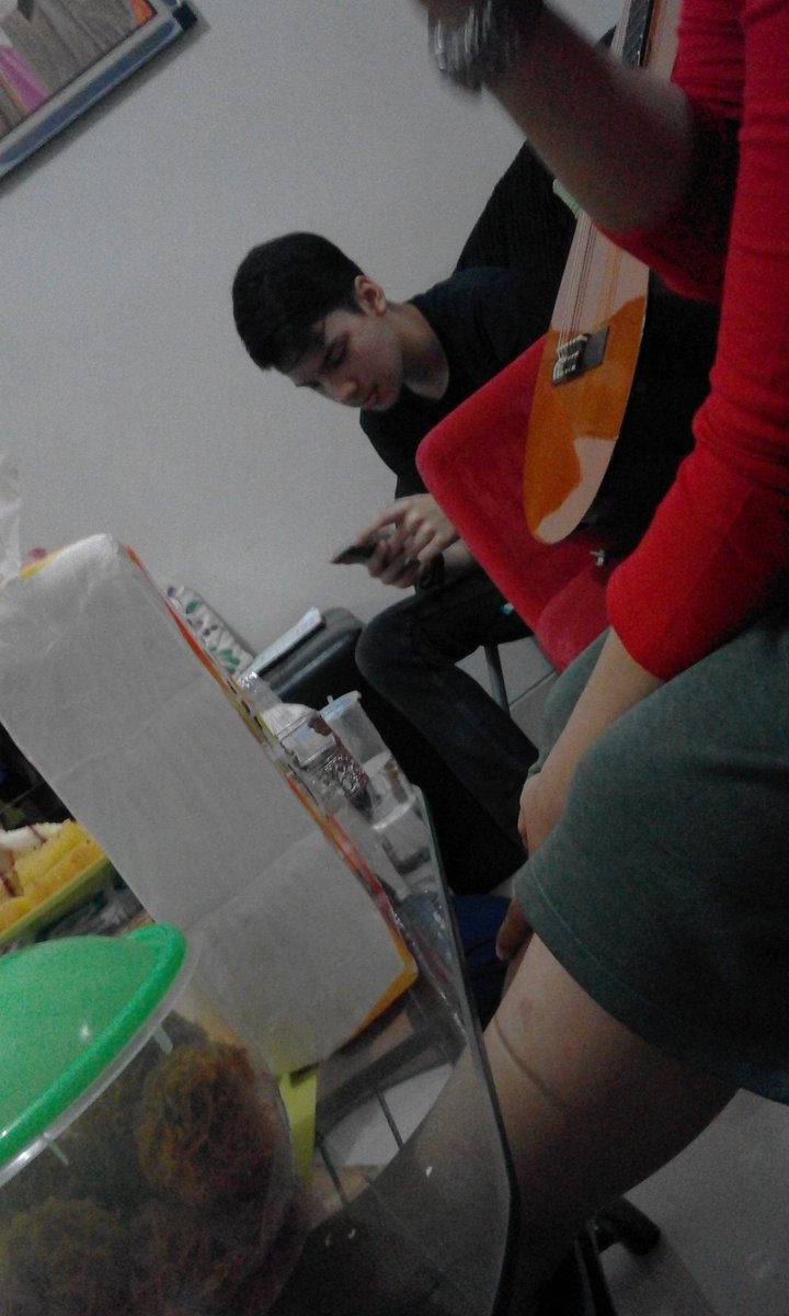 mayongNew_'s tweet photo. Fokus bgt main hpnya-,- haha miss u @Endyarfian_real 😚😚 https://t.co/bmGH574DK6