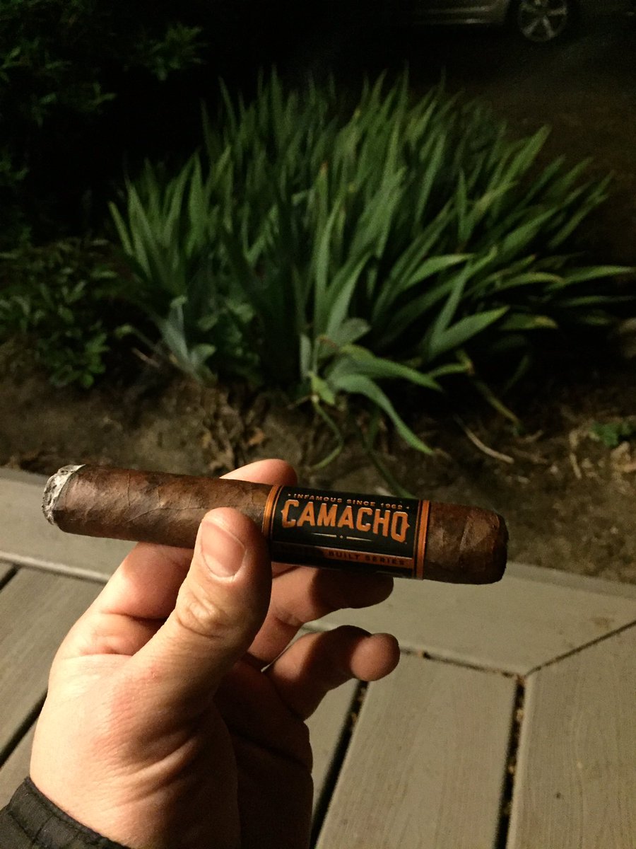 NickWrightNWB's tweet photo. 6 years ages and 5 month, bourbon barrel finished; the Medium-Full bodied Camacho👌🏼👌🏼Courtesy of @southerncigarco https://t.co/AiqE5yhLnV
