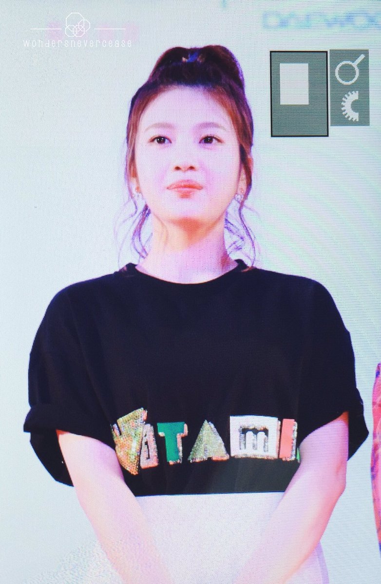WNCJOY's tweet photo. 160512 선양 사인회
#레드벨벳 #RedVelvet #조이 #Joy

💚🐥💚 https://t.co/7MxLZwFaS7