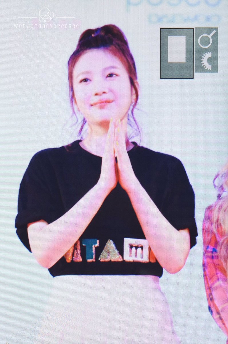 WNCJOY's tweet photo. 160512 선양 사인회
#레드벨벳 #RedVelvet #조이 #Joy

💚🐥💚 https://t.co/7MxLZwFaS7