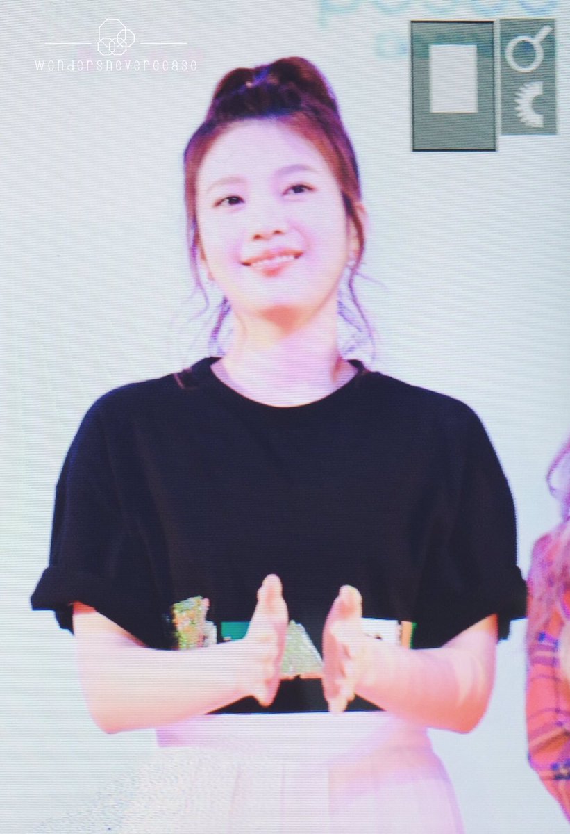 WNCJOY's tweet photo. 160512 선양 사인회
#레드벨벳 #RedVelvet #조이 #Joy

💚🐥💚 https://t.co/7MxLZwFaS7