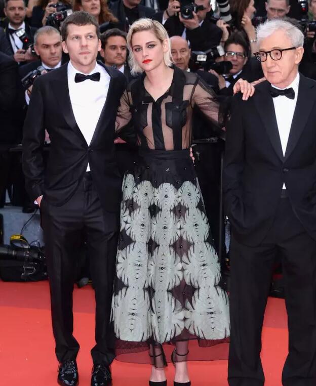 useflash's tweet image. Every time we mention Krristen Stewart, many boys, or girls......
#Twilight #KristenStewart #Cannes