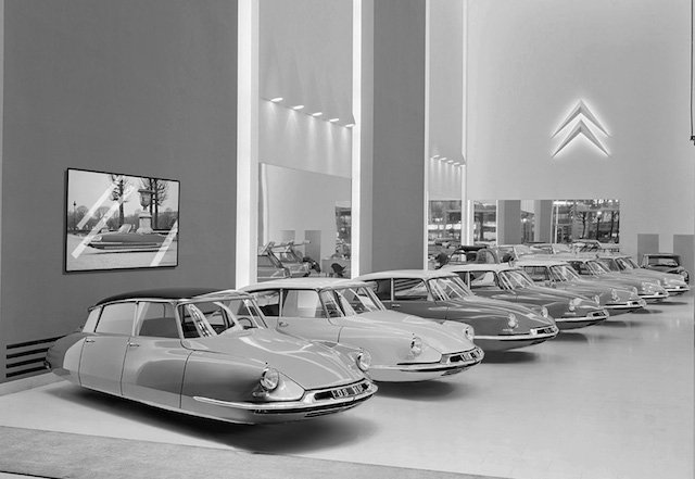 Flying Citroen Cars Series bit.ly/1Sk8OJN