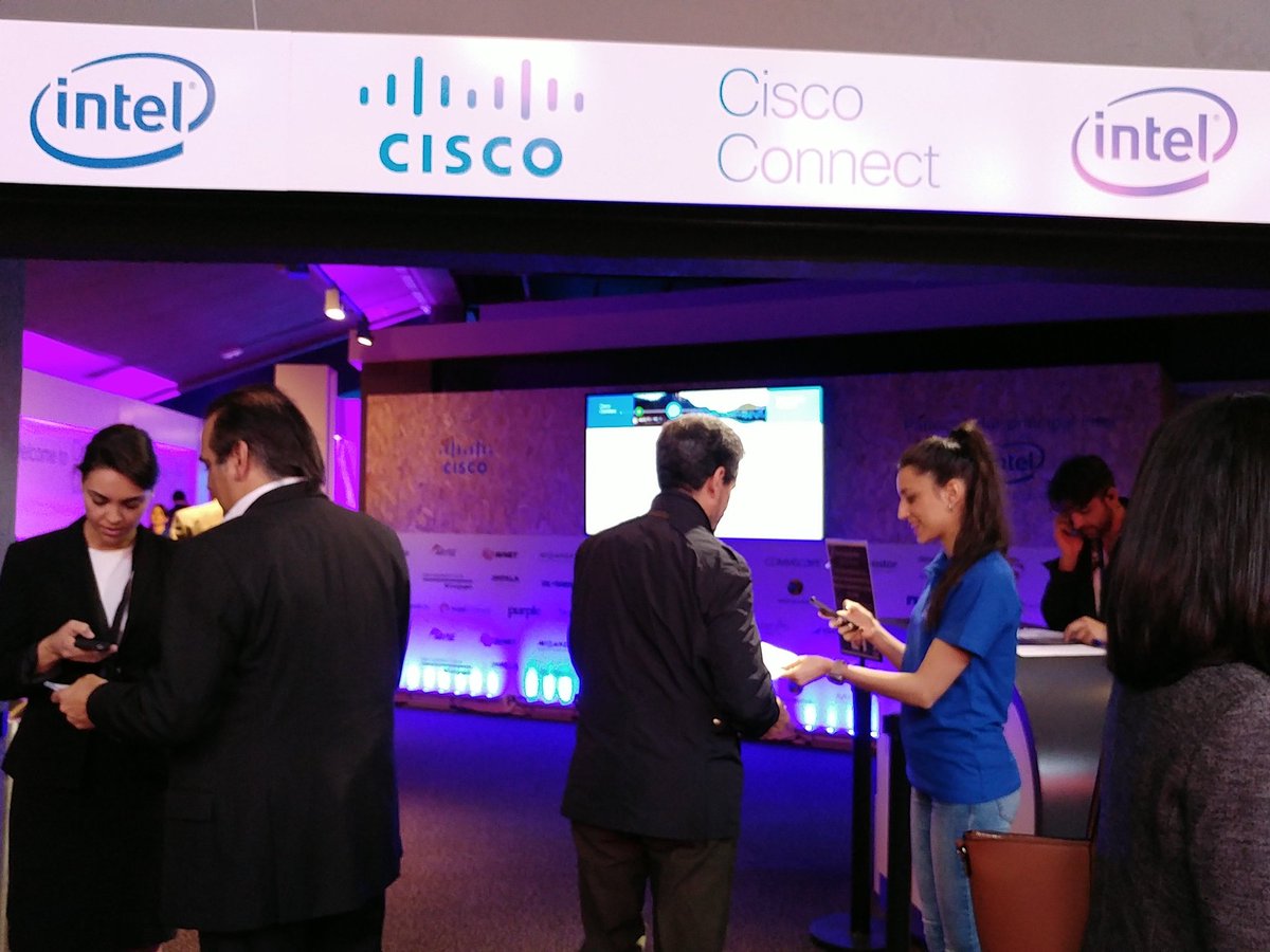 GlobbIT_ES's tweet photo. Ya estamos en el #CiscoConnect2016 @cisco_spain https://t.co/gkm7RpL0HN