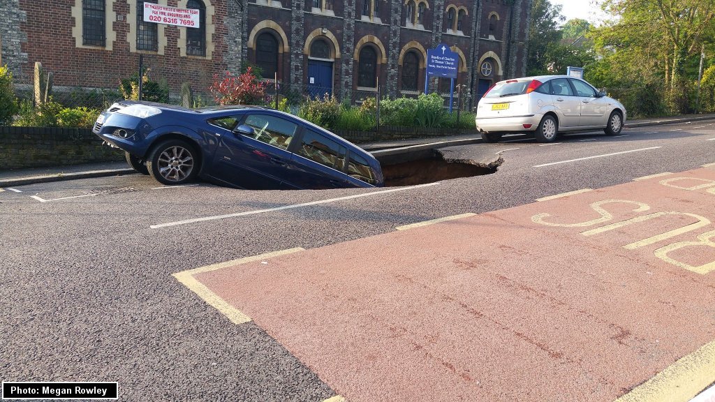 Kent_999s's tweet image. CHARLTON: A sinkhole swallowed a parked people carrier in Woodland Terrace this morning.