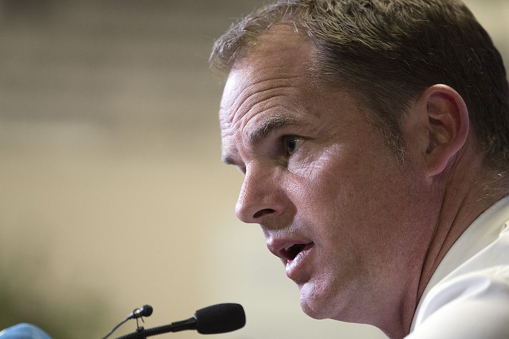 BBCSport's tweet image. After just missing out on the Dutch title, has Frank de Boer left Ajax for Everton?
bit.ly/1TGO12B